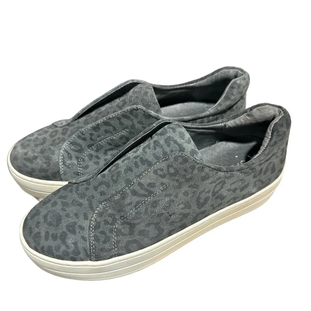 J/slides leopard sneakers‎ gay size 7.5 J Slides